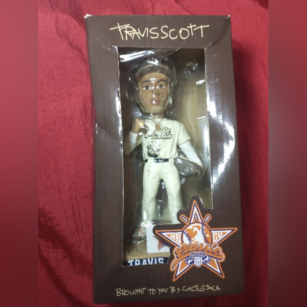 ❤️TRAVIS SCOTT BOBBLEHEAD